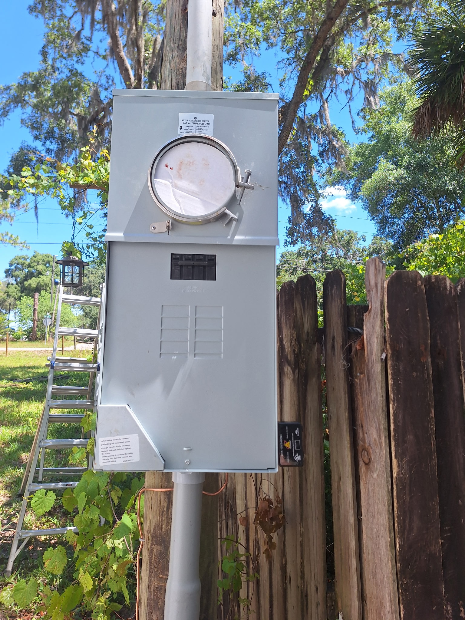 Pole-mounted meter and service